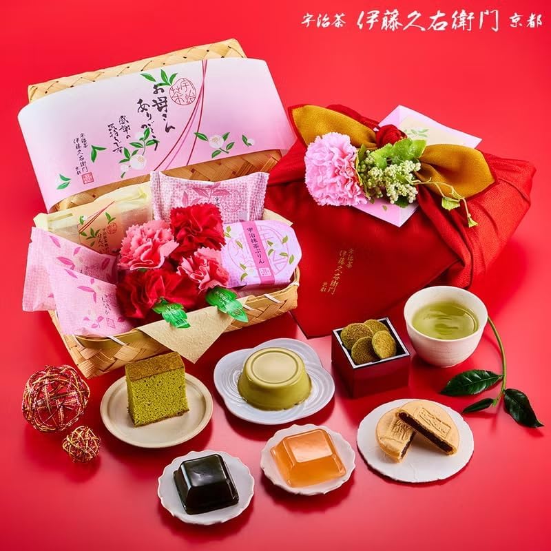 伊藤久右衛門 2026 母の日 宇治抹茶スイーツ 8種 11個入 花咲く竹かごセット 風呂敷包み 造花飾り付き くず餅 最中 もなか カステラ 煎餅 せんべい プリン ぷりん 新茶 玉露 豪華 プレゼント 花咲 バスケット ギフト 感謝 スイーツ 50代 60代 70代 お菓子