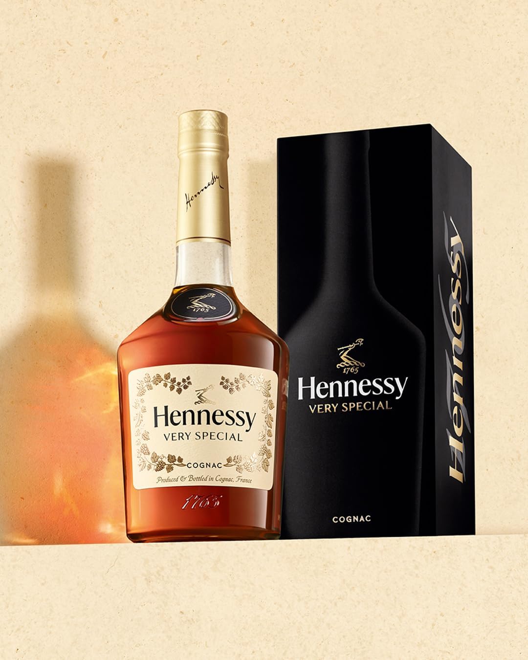 Hennessy(ヘネシー) V.S 箱入り [ ブランデー 700ml ]