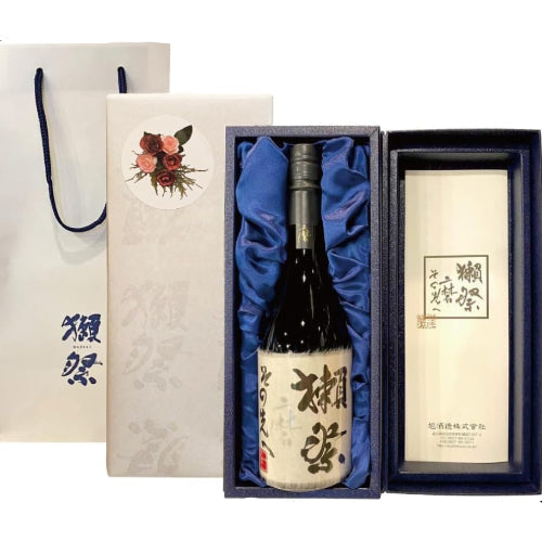 獺祭 その先へ 720ml 【獺祭 最高峰】 ギフト 日本酒 高級 人気 プレゼント 贈り物 専用手提げ袋付き 包装済み 獺祭 磨きその先へ 正規販売店 永文商店