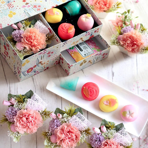 風味絶佳.山陰 母の日のプレゼント 人気 母の日ギフト 花 和菓子 スイーツ プリザーブドフラワー＆上生菓子セット「旬麗（ときうらら）」 花とお菓子 50代 60代 70代 80代